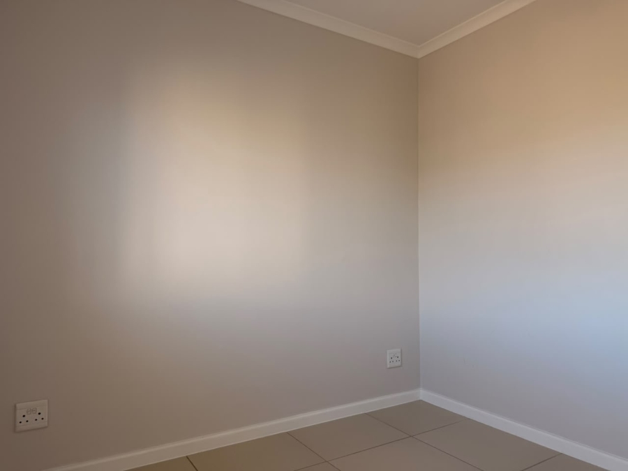 To Let 2 Bedroom Property for Rent in Burgundy Estate Western Cape